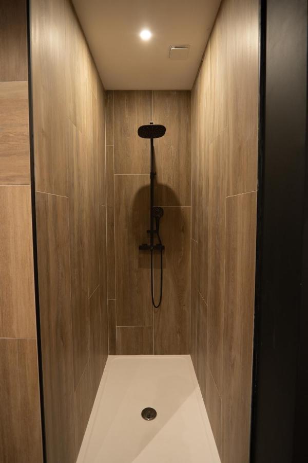 شقة Capsule Japon - Jacuzzi - Netflix & Ecran Cinema - Xbox Trith-Saint-Leger المظهر الخارجي الصورة