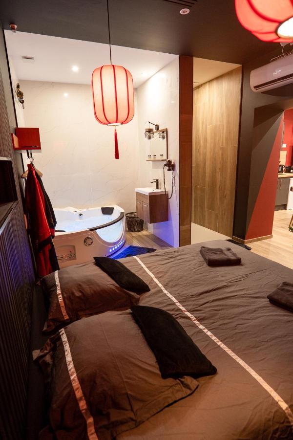شقة Capsule Japon - Jacuzzi - Netflix & Ecran Cinema - Xbox Trith-Saint-Leger المظهر الخارجي الصورة
